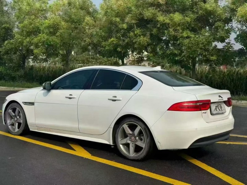 新乡16年捷豹XE8