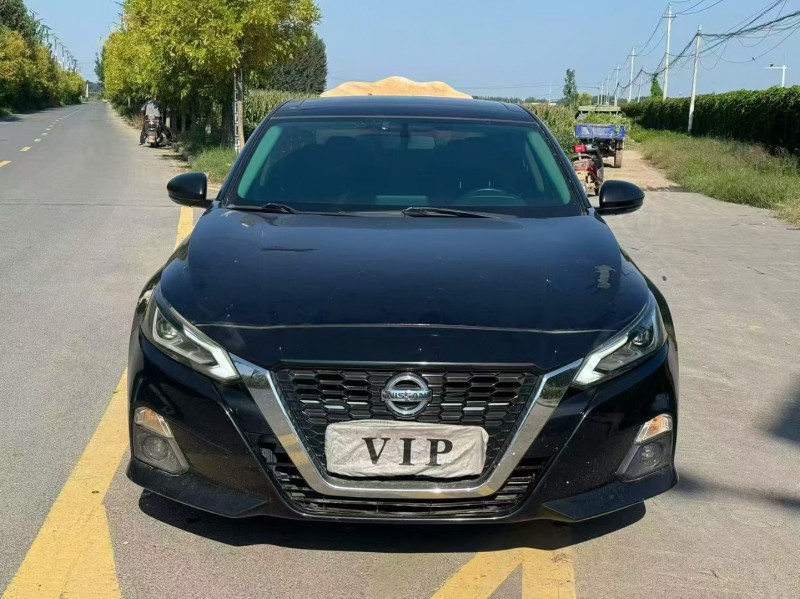 新乡20年日产天籁1