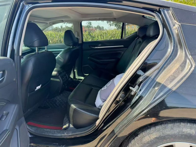 新乡20年日产天籁5