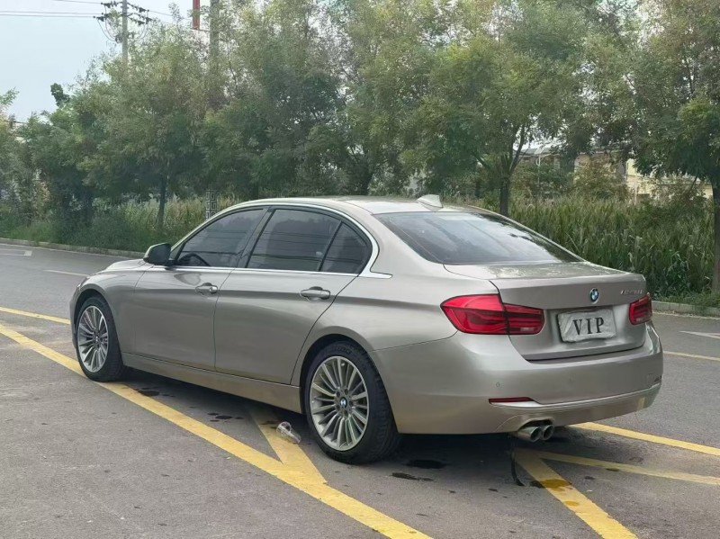 新乡19年宝马3系8