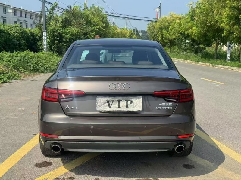 新乡17年奥迪A4L9