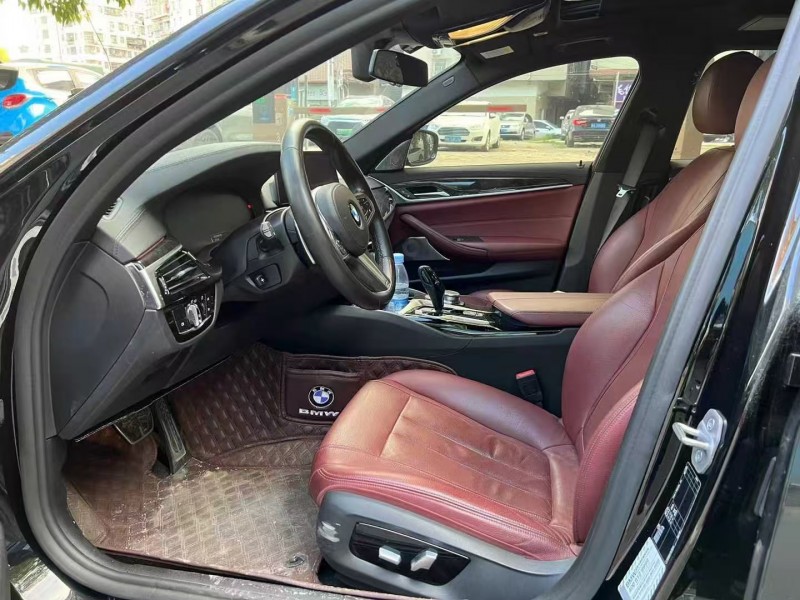 广州19年宝马5系3