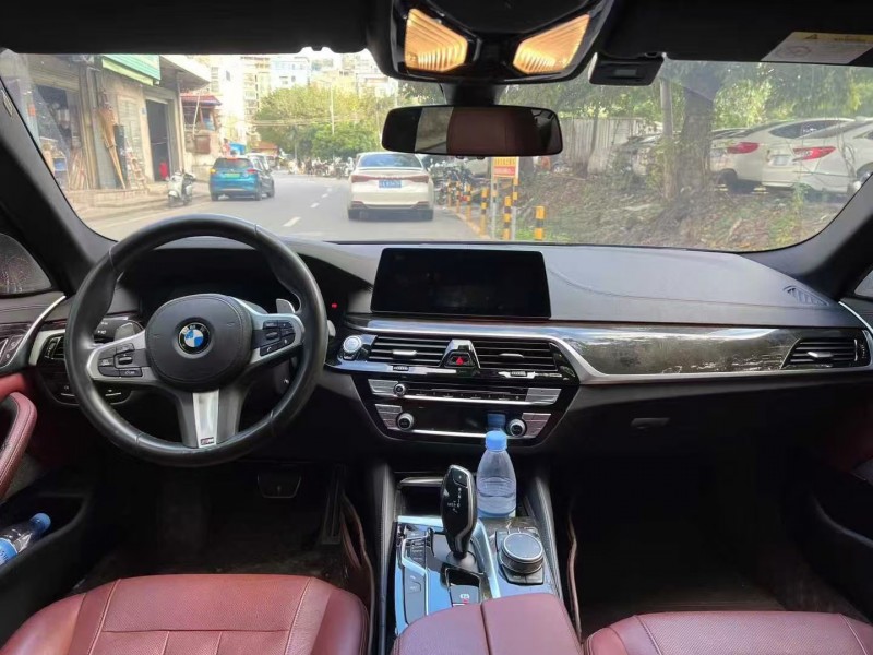 广州19年宝马5系4