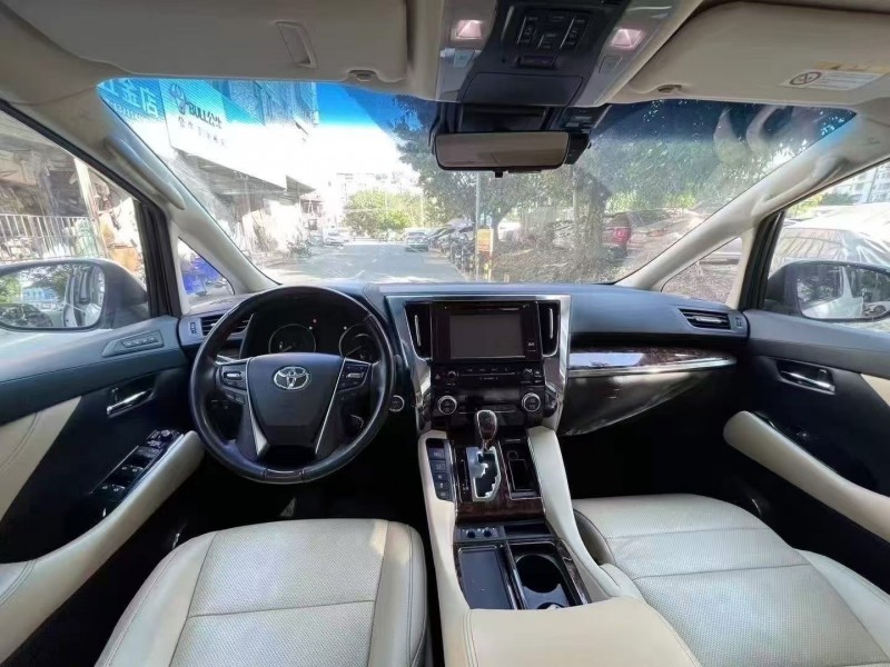 广州20年丰田埃尔法2