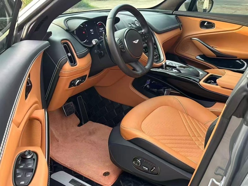 广州23年阿斯顿·马丁DBX4