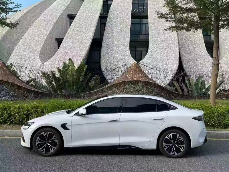 广州23年比亚迪海豹3