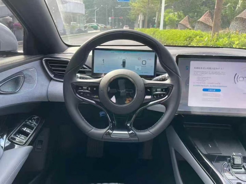 广州23年比亚迪海豹4