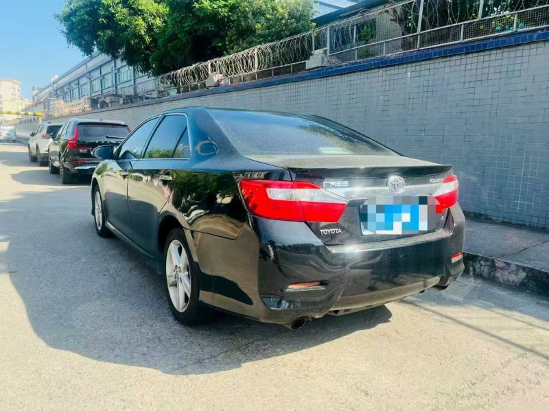 广州12年丰田凯美瑞4