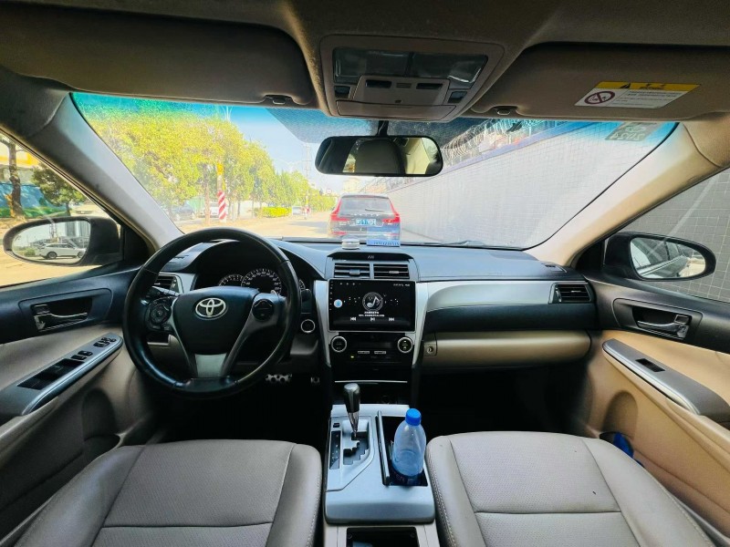 广州12年丰田凯美瑞5