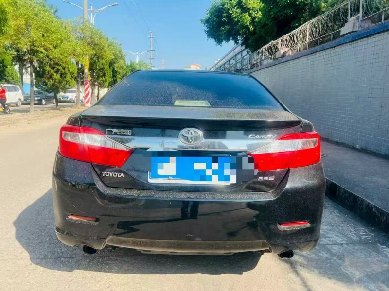 广州12年丰田凯美瑞9