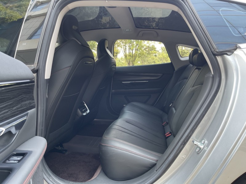 济宁24年小鹏汽车p75