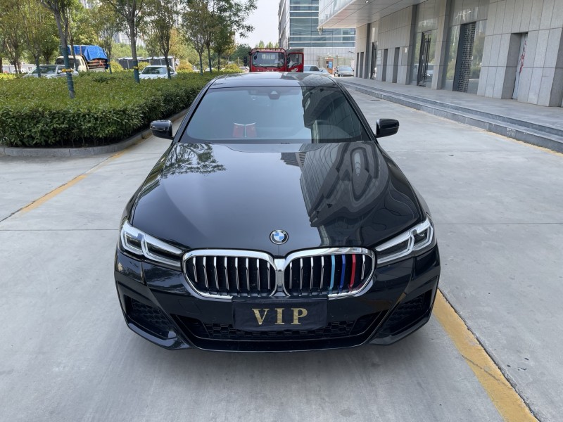 济宁23年宝马5系1