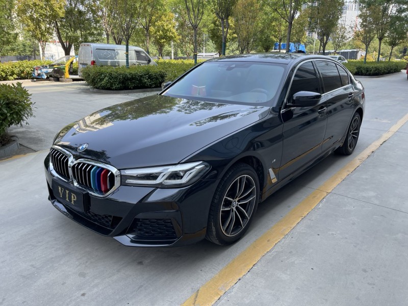 济宁23年宝马5系3