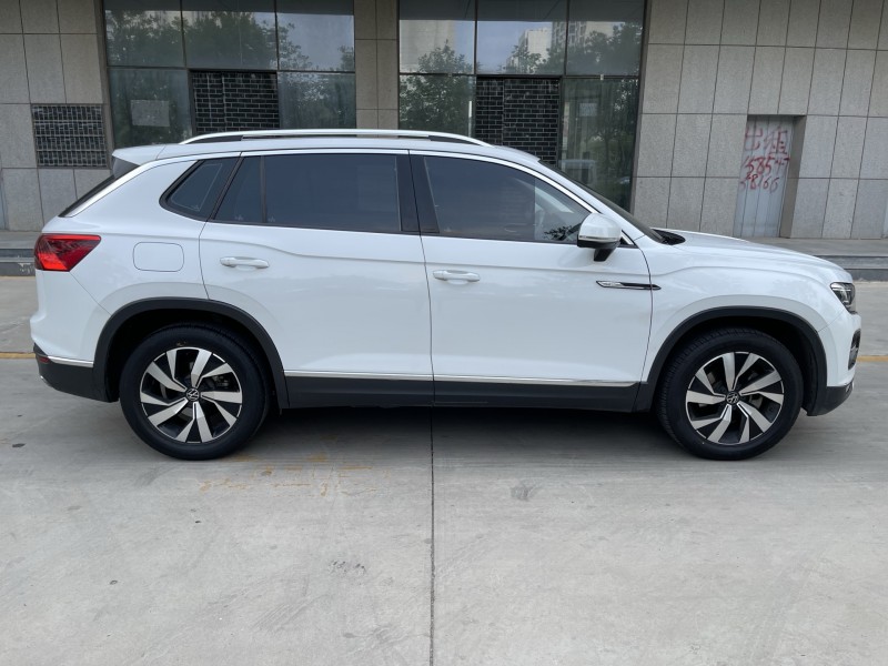 济宁22年大众探岳8