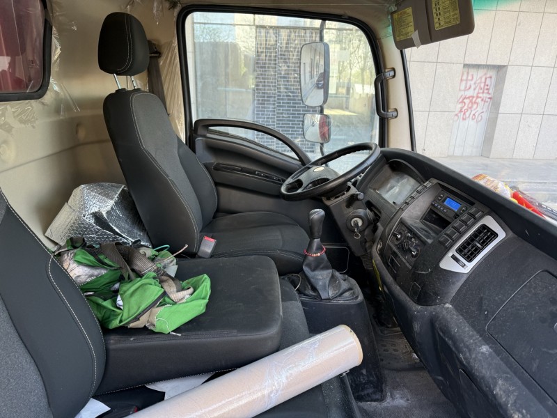 济宁23年陕汽德龙5