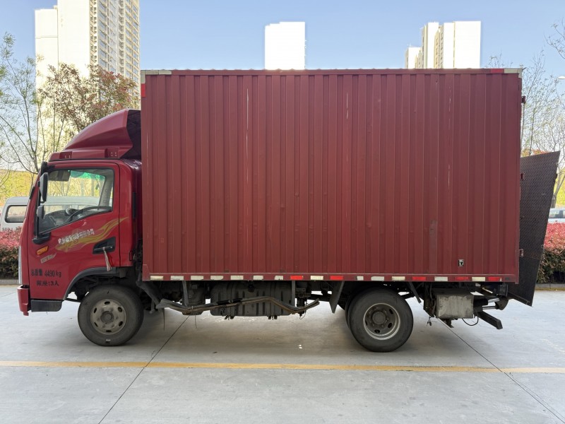 济宁23年陕汽德龙7