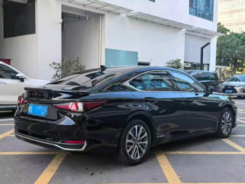 深圳22年雷克萨斯ES9