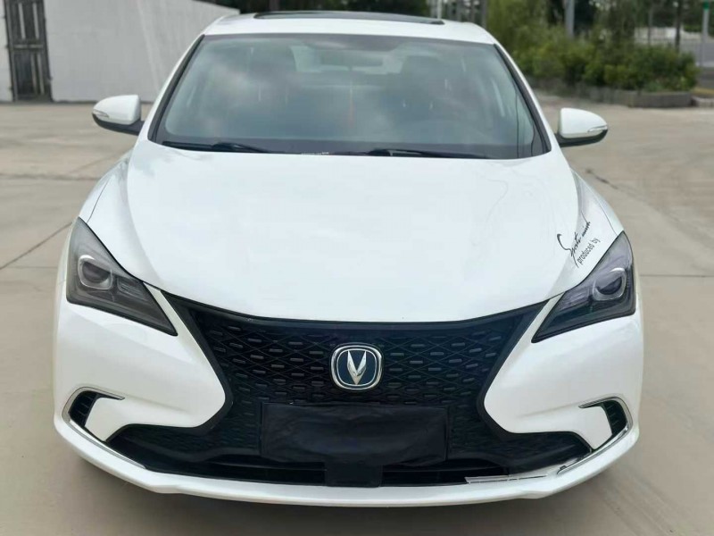 汕头19年长安汽车逸动1