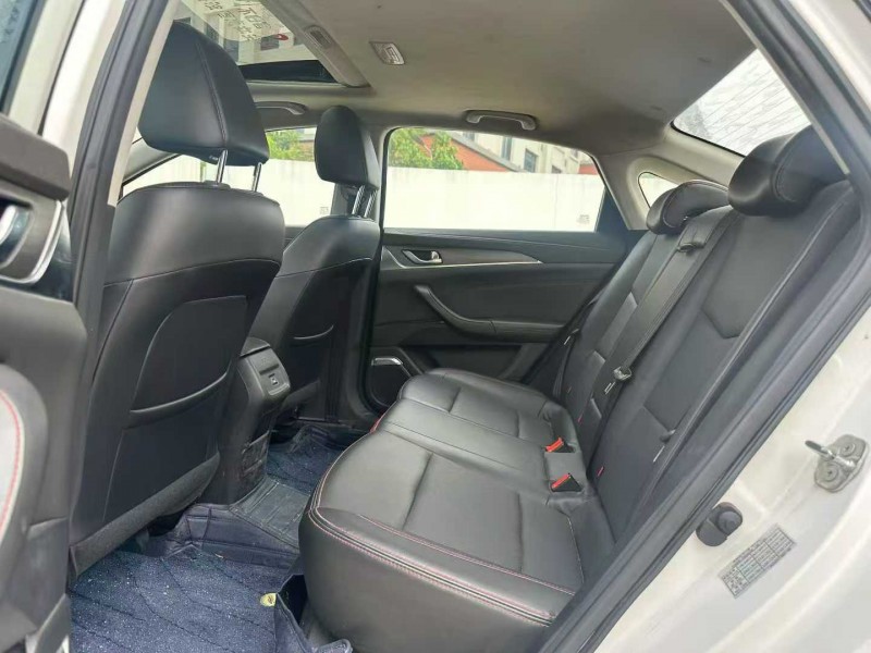 汕头19年长安汽车逸动6