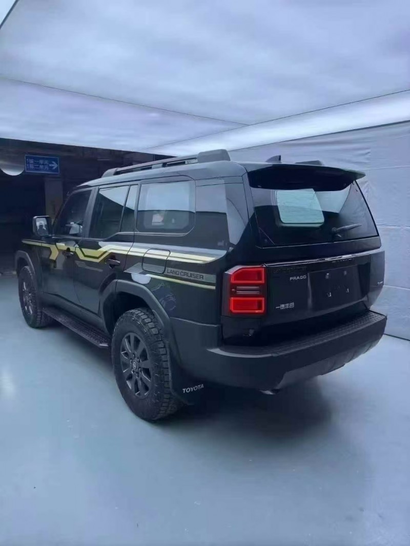 广州25年丰田普拉多8