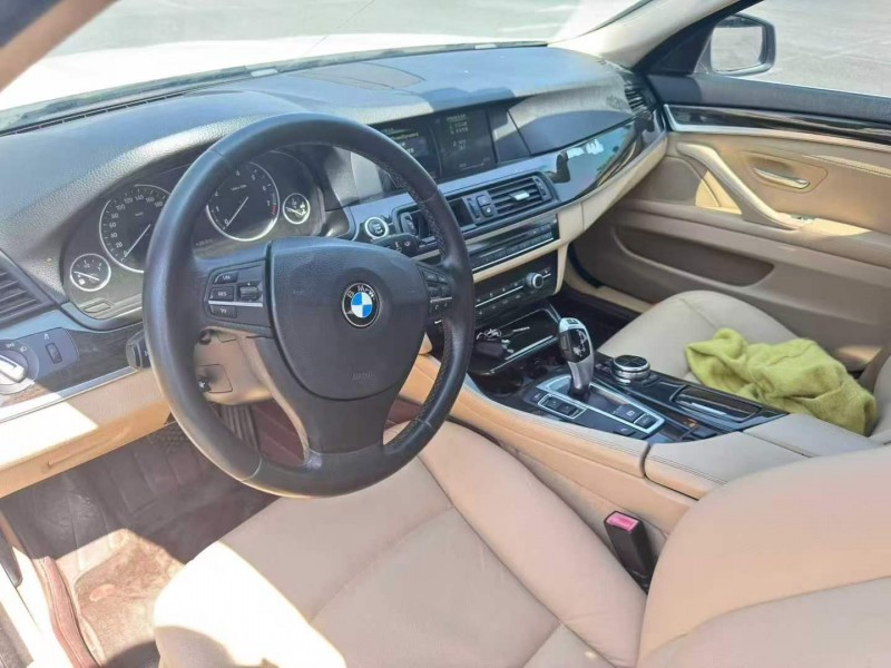 金华13年宝马5系9