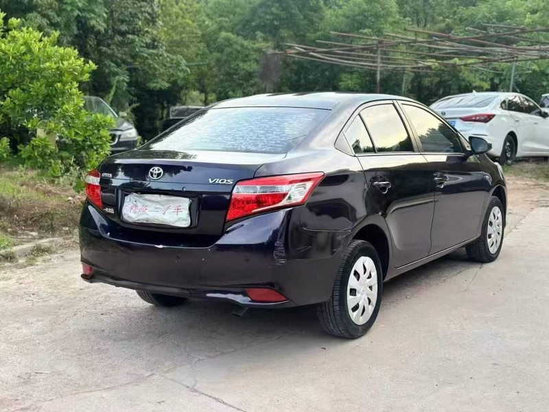 金华16年丰田威驰2