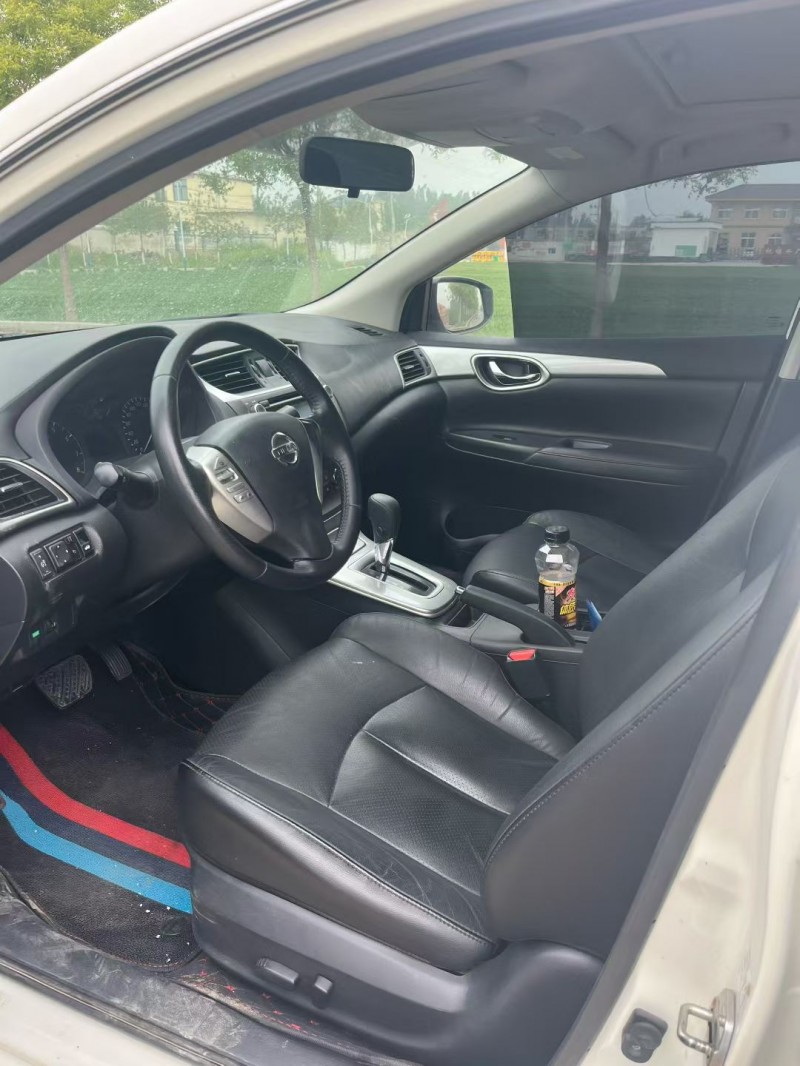 新乡15年日产轩逸4