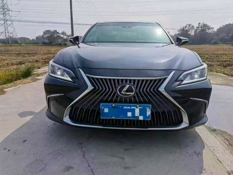 台州18年雷克萨斯ES1