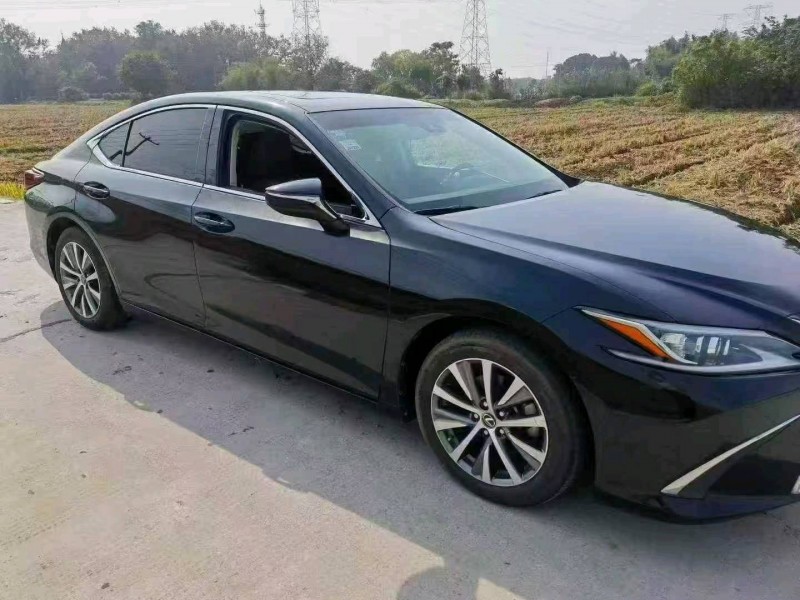 台州18年雷克萨斯ES2