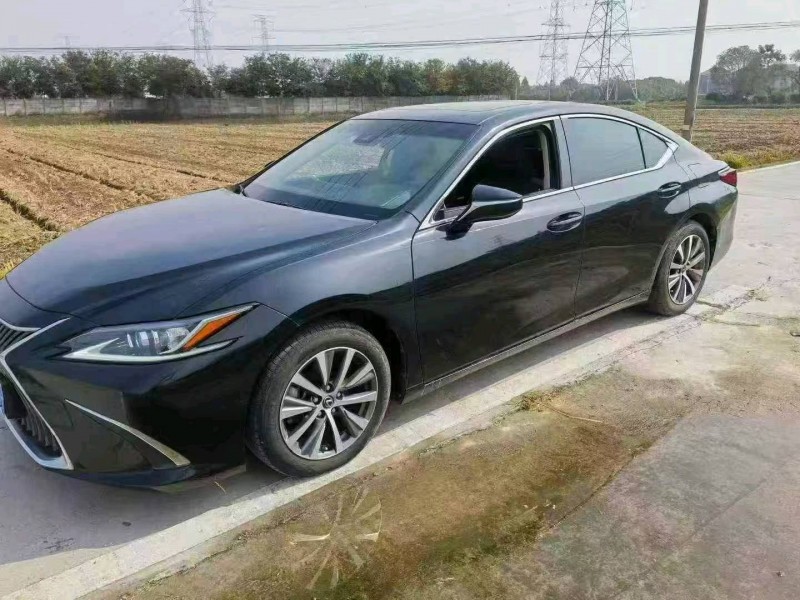 台州18年雷克萨斯ES3