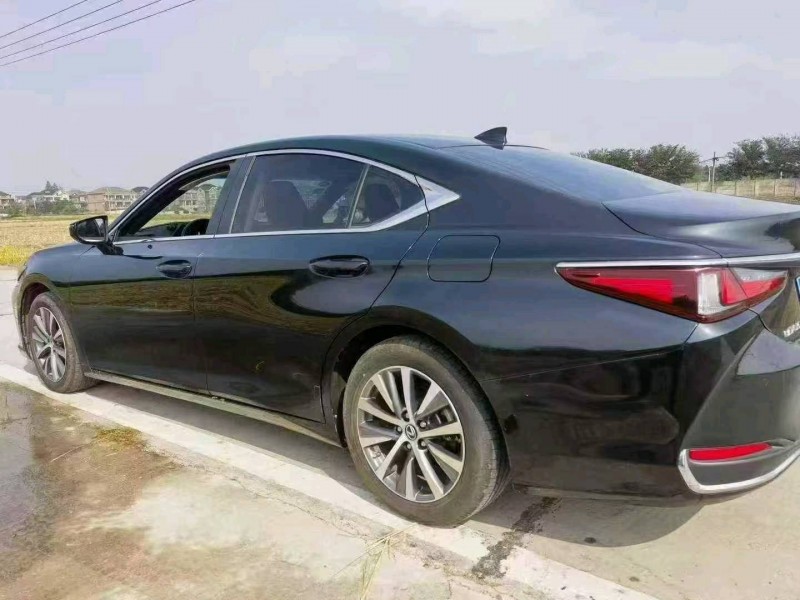 台州18年雷克萨斯ES7