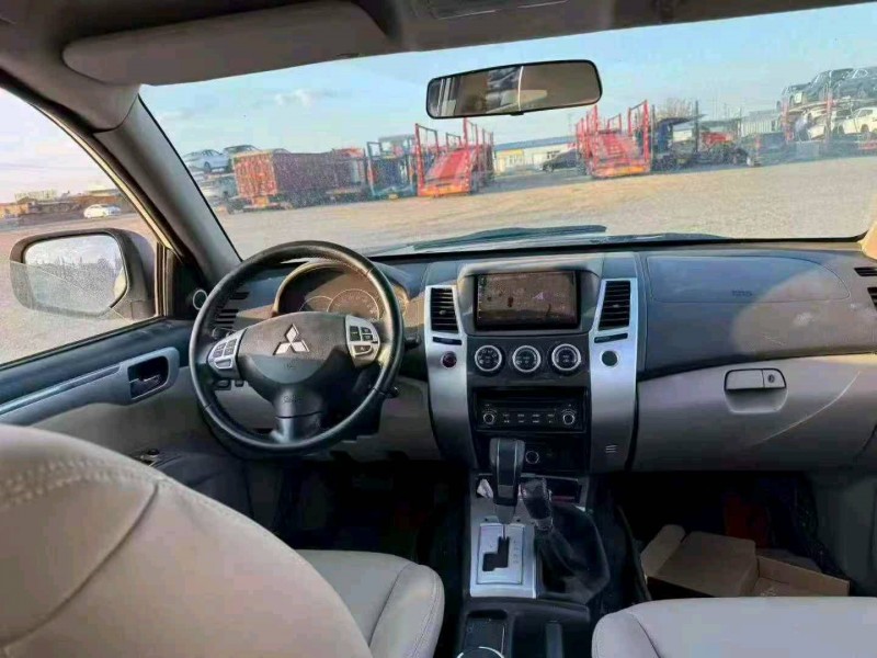 乌鲁木齐15年三菱帕杰罗·劲畅4