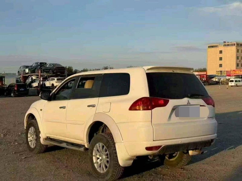 乌鲁木齐15年三菱帕杰罗·劲畅7