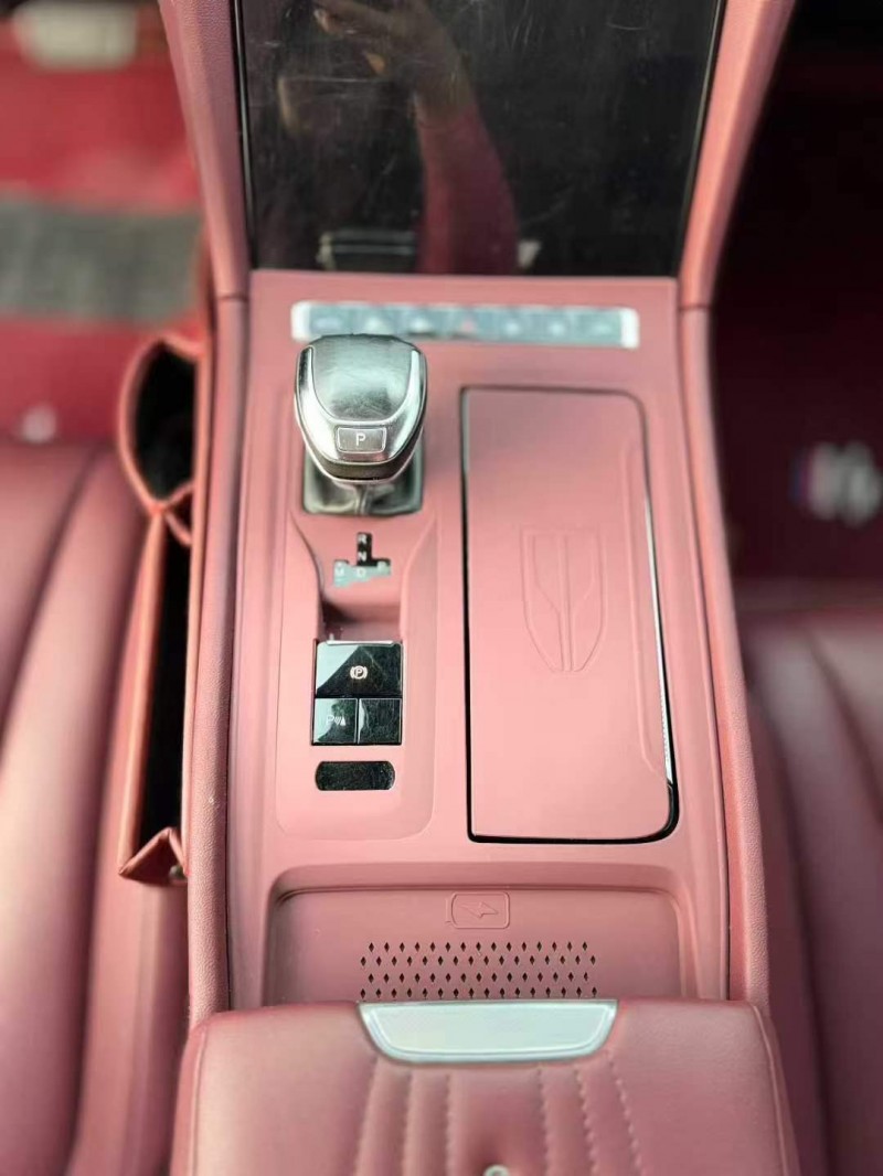 金华23年红旗H57