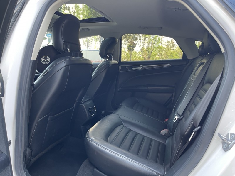 济宁18年福特蒙迪欧4