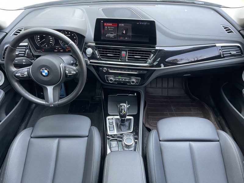 济宁22年宝马1系6