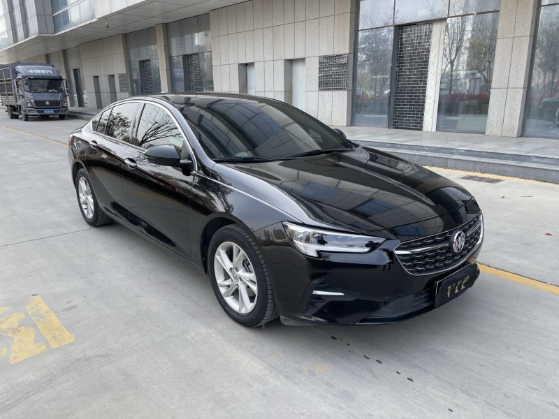 济宁22年别克君威2