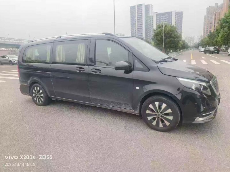 温州21年奔驰威霆2