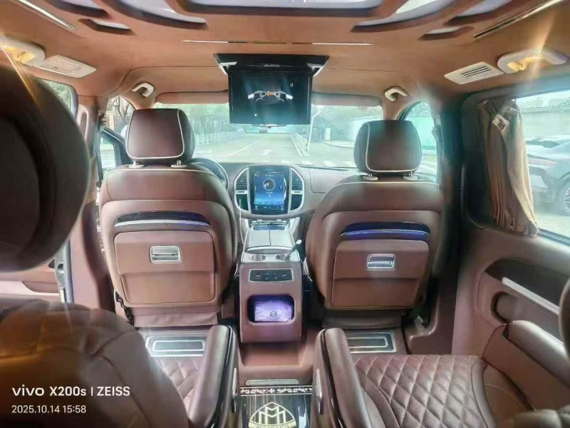 温州21年奔驰威霆5