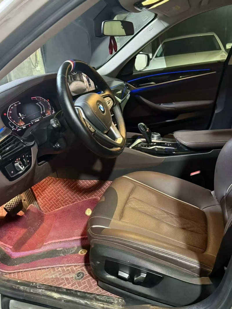 遵义20年宝马5系4