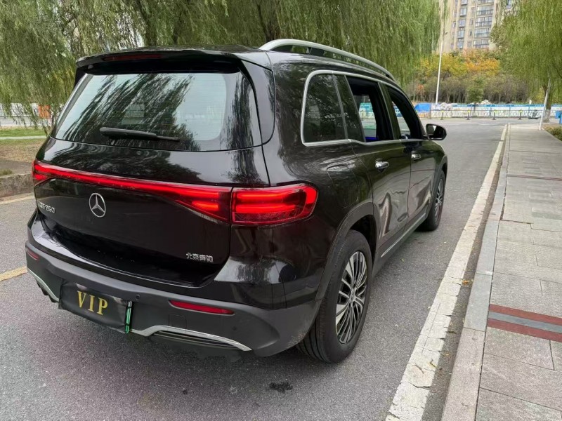 广州25年奔驰EQB8