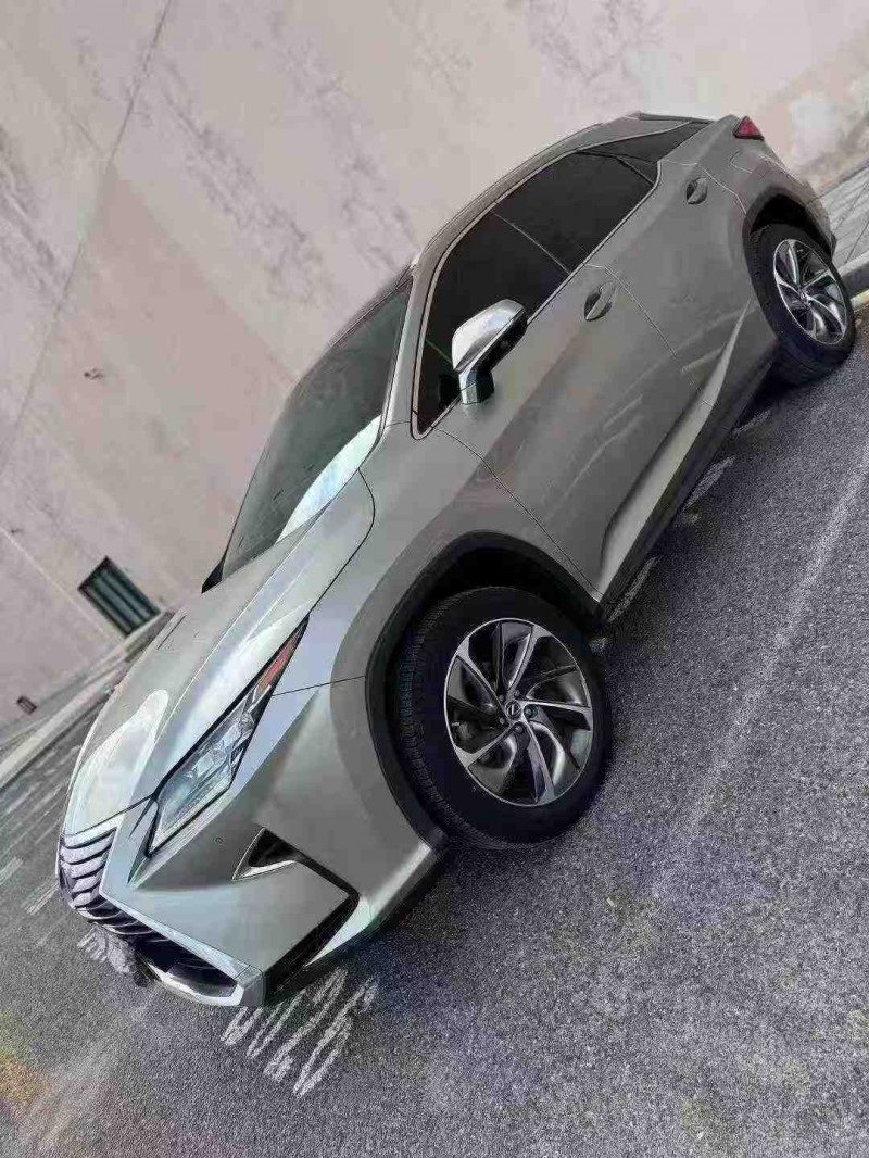 营口18年雷克萨斯RX7