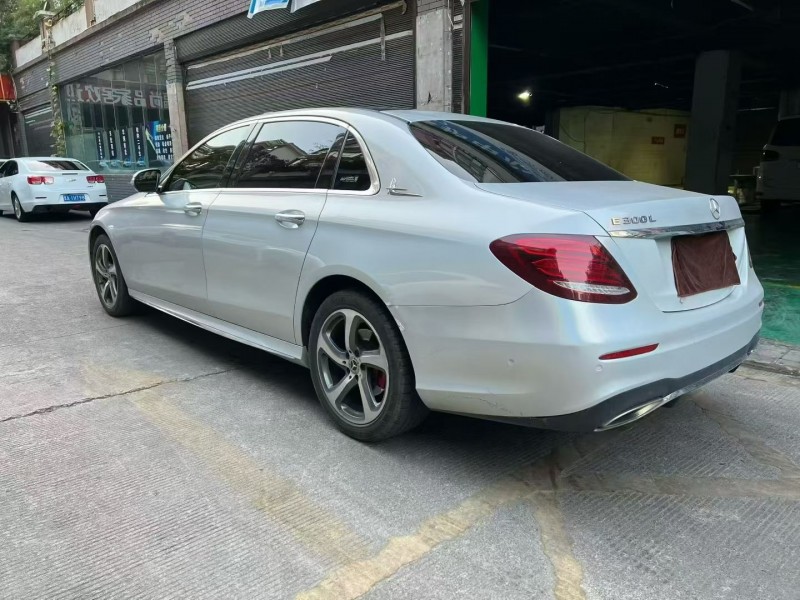 贵阳19年奔驰E8