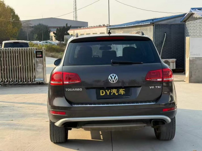 聊城13年大众途锐9