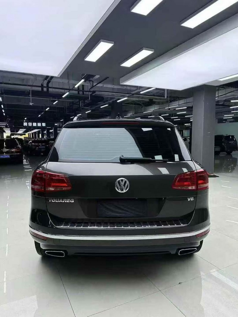 黔西南17年大众途锐7