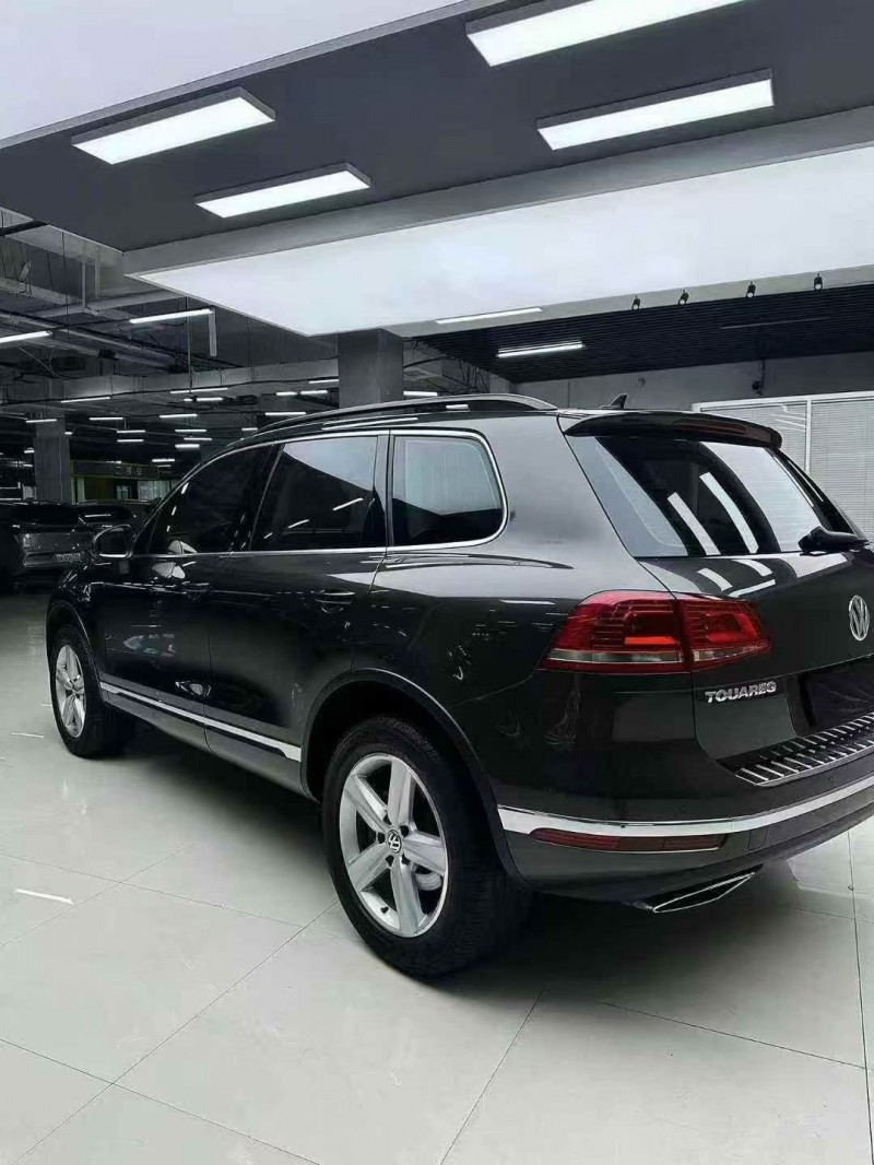 黔西南17年大众途锐8