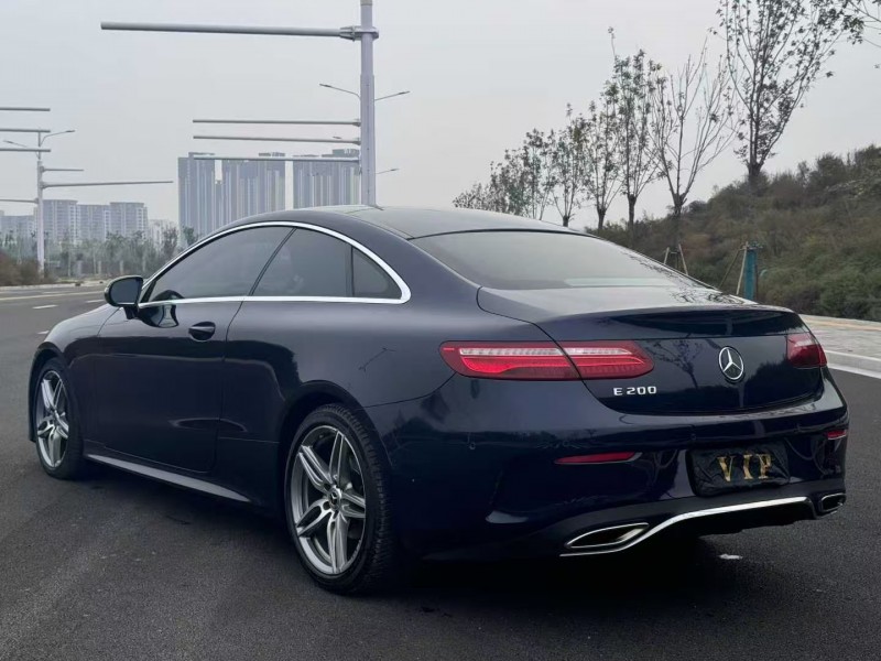 石家庄17年奔驰E8