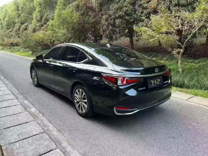 衢州24年雷克萨斯ES8