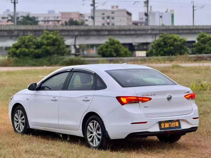 东莞19年别克英朗6