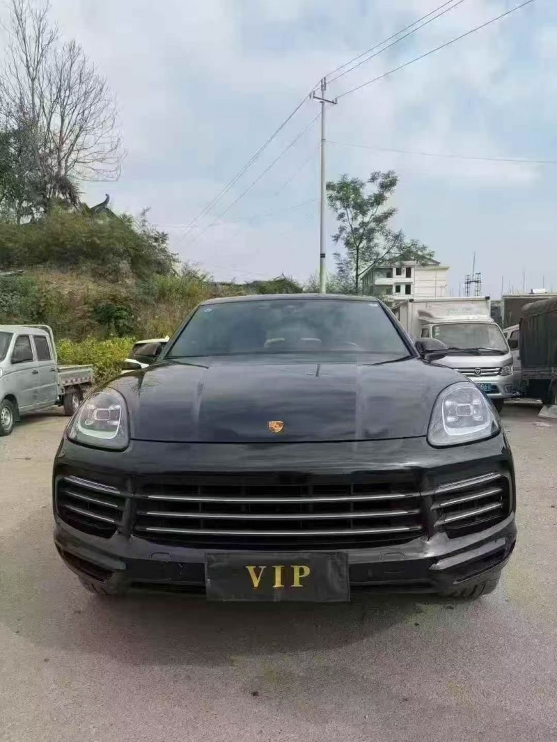 益阳22年保时捷卡宴1